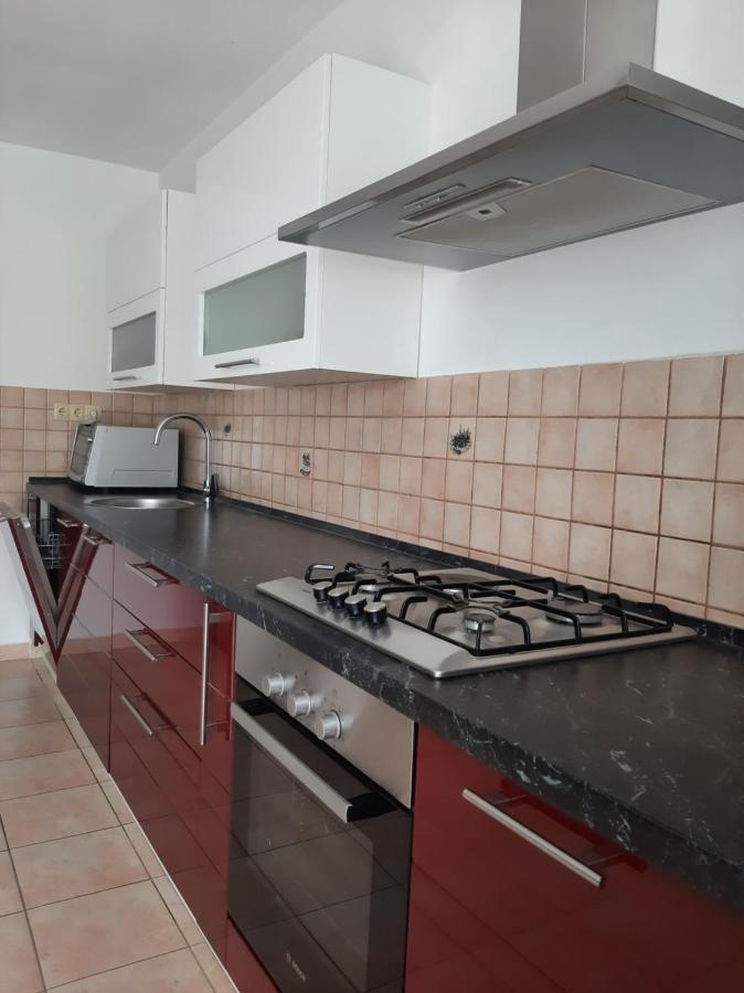 Apartments Cherry Gornji Karin Exterior foto