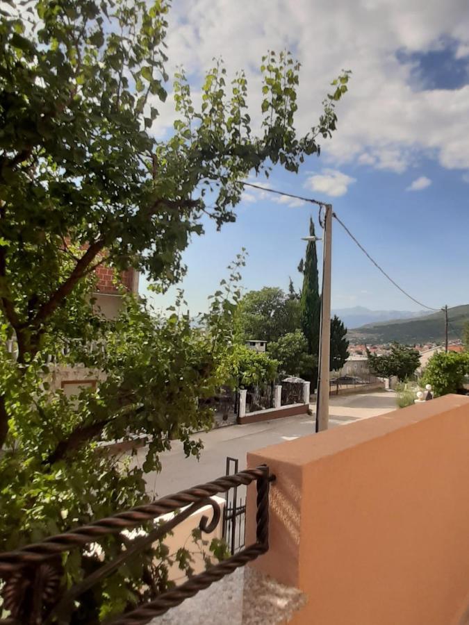 Apartments Cherry Gornji Karin Exterior foto