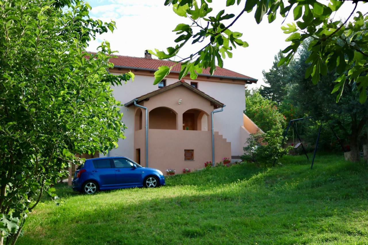 Apartments Cherry Gornji Karin Exterior foto